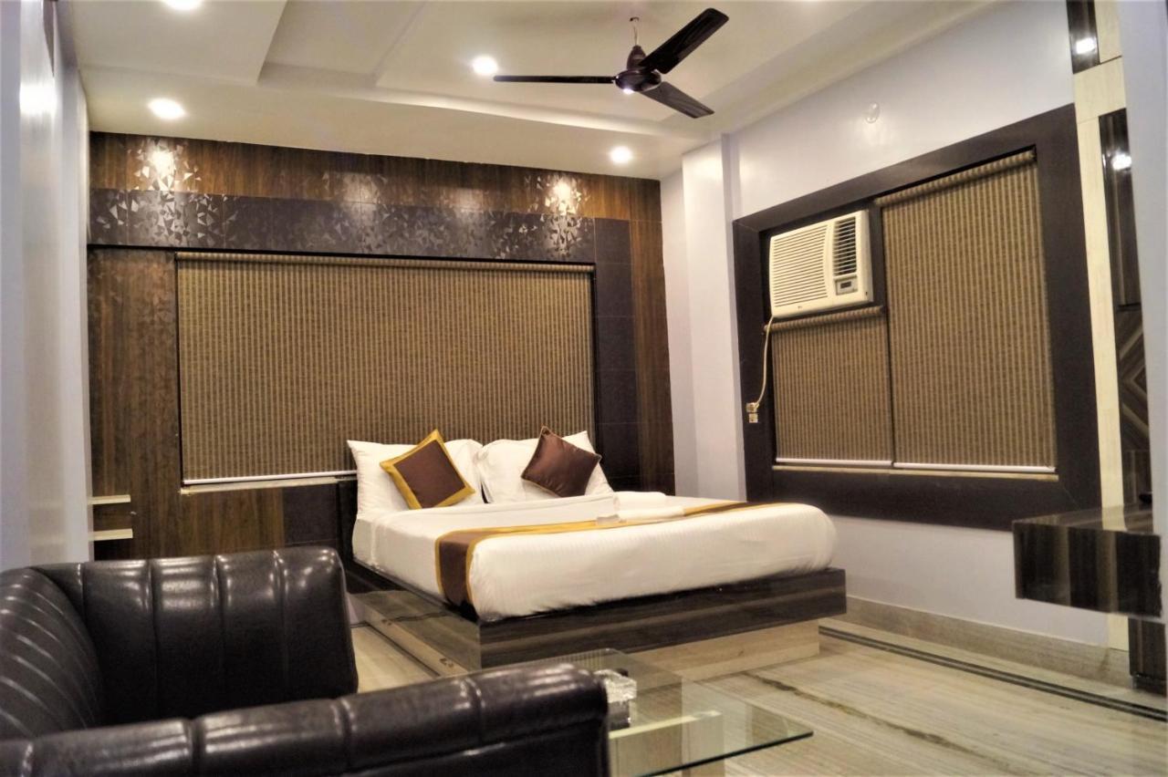 Dora House Hotel โกลกาตา ภายนอก รูปภาพ